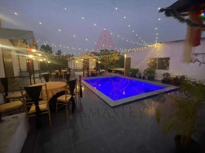 Luxury Farmhouse In Chhatarpur With Pool Nowe Delhi Zewnętrze zdjęcie