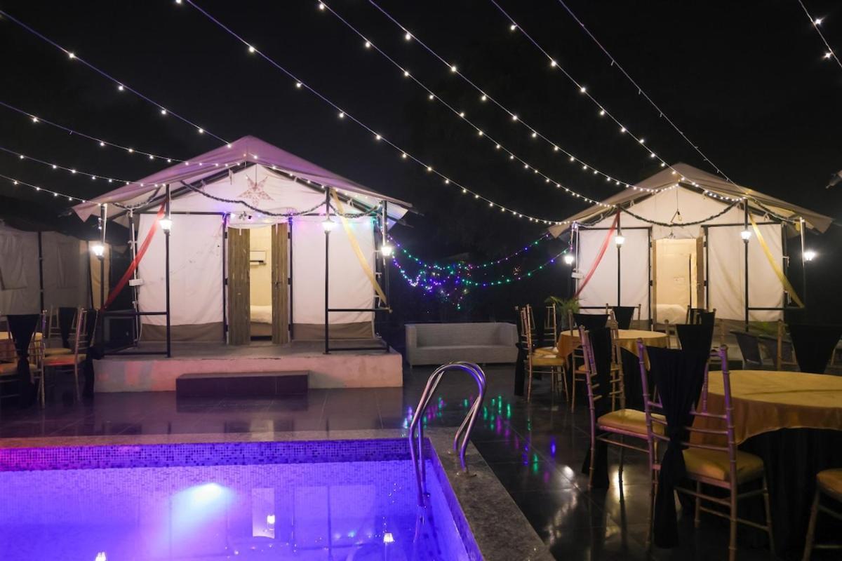 Luxury Farmhouse In Chhatarpur With Pool Nowe Delhi Zewnętrze zdjęcie